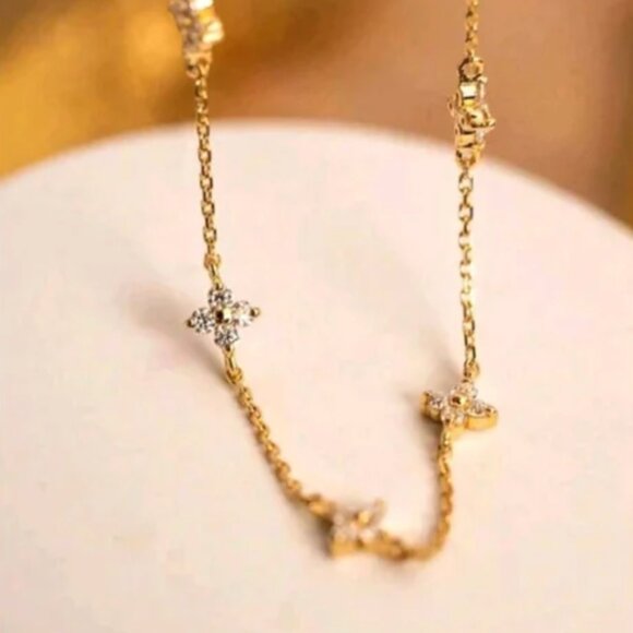 14K Gold Filled Four Leaf Clover Necklace - Picture 3 of 3